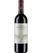 Bordeaux-ähnlicher Rotwein Villa Donoratico Argentiera Bolgheri 2022 in einer Weinflasche auf einem Holztisch.